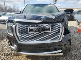 2024 GMC Yukon Denali with VIN 1GKS2DKL7RR226745, listed as a Copart auction lot 43639505 with 7,861 mi miles and Salvage Title. Bid and sale history available at carsss.com. Image 5.