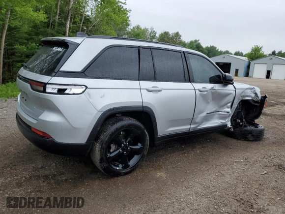 2024 Jeep Grand Cherokee Altitude X with VIN 1C4RJHAG2RC145079, listed as a Copart auction lot 58217615 with 8,135 mi miles and Salvage title. Bid and sale history available at DreamBid. Image 3.