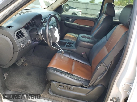 2008 Chevrolet Tahoe 3LT z VIN 1GNFK13068R145029, wystawiony jako Copart lot #55049795 z przebiegiem 167 835 mil mil oraz Szkoda całkowita • Salvage title. Historia ofert i sprzedaży dostępna na DreamBid. Obrazek 7.