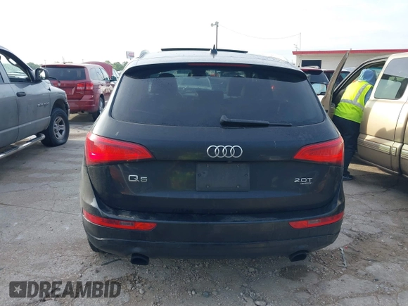 2014 Audi Q5 Premium Plus with VIN WA1LFAFP2EA094299, listed as a IAAI auction lot 41902914 with 131,422 mi miles. Bid and sale history available at carsss.com. Image 16.