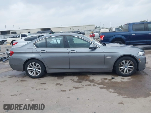 2016 BMW 5 Series 528i z VIN WBA5A5C59GG352743, wystawiony jako IAAI lot #41796478 z przebiegiem 81 844 mil mil oraz . Historia ofert i sprzedaży dostępna na DreamBid. Obrazek 14.