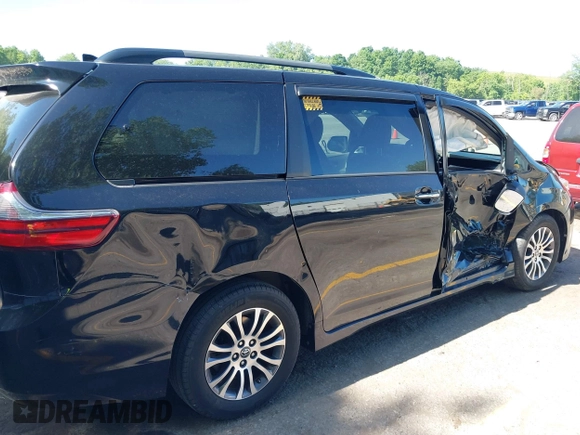 2020 Toyota Sienna XLE Auto Access Seat with VIN 5TDYZ3DC7LS035294, listed as a IAAI auction lot 42557047 with 38,986 mi miles and . Bid and sale history available at DreamBid. Image 19.