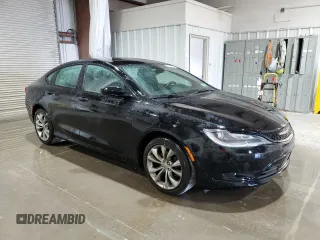 2015 Chrysler 200 S z VIN 1C3CCCBB3FN629045, wystawiony jako Copart lot #60841335 z przebiegiem 114 966 mil mil oraz Szkoda całkowita • Salvage title. Historia ofert i sprzedaży dostępna na DreamBid. Obrazek 4.