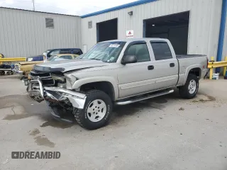 2006 Chevrolet Silverado 1500 LT1 with VIN 2GCEK13T561182254, listed as a Copart auction lot 50776185 with 207,114 mi miles and Salvage Title. Bid and sale history available at carsss.com. Image 1.