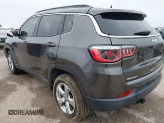 2018 Jeep Compass Latitude with VIN 3C4NJCBB4JT193275, listed as a IAAI auction lot 41491499 with 132,546 mi miles. Bid and sale history available at carsss.com. Image 3.