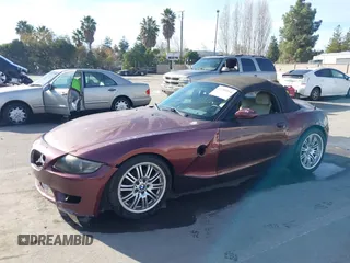 2003 BMW Z4 3.0i с VIN 4USBT53493LT21334, выставлен на аукционе IAAI как лот 41250314 с пробегом 144 698 миль миль и . История ставок и продаж доступна на DreamBid. Изображение 2.
