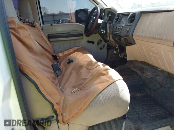 2008 Ford F-250 XL with VIN 1FTNF215X8EE19093, listed as a IAAI auction lot 41991443 with 205,297 mi miles and . Bid and sale history available at DreamBid. Image 8.