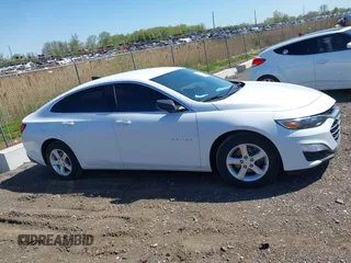 2019 Chevrolet Malibu LS z VIN 1G1ZB5ST1KF175159, wystawiony jako IAAI lot #42240454 z przebiegiem 74 815 mil mil oraz . Historia ofert i sprzedaży dostępna na DreamBid. Obrazek 13.