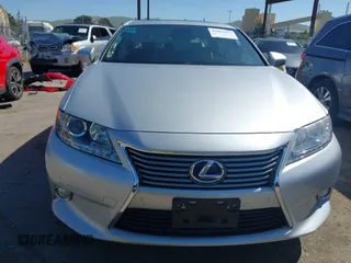 2013 Lexus ES 300h with VIN JTHBW1GG8D2026533, listed as a IAAI auction lot 42064923 with Not provided miles and . Bid and sale history available at DreamBid. Image 11.