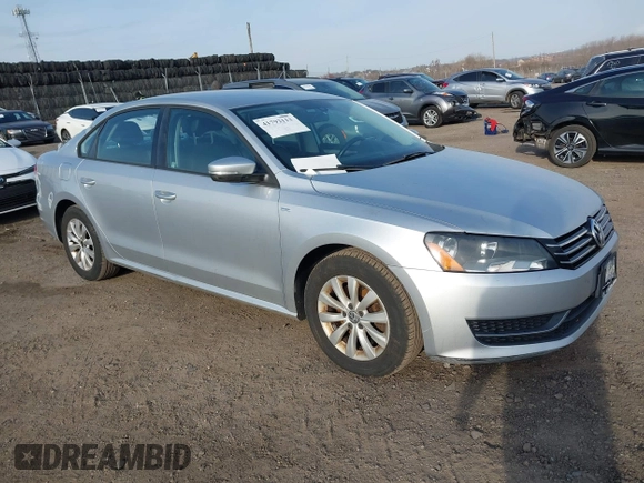 2014 Volkswagen Passat S w/Nav with VIN 1VWAP7A39EC016279, listed as a IAAI auction lot 41792113 with 189,833 mi miles. Bid and sale history available at carsss.com. Image 1.
