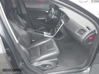 2012 Volvo S60 T5 with VIN YV1622FS8C2057610, listed as a IAAI auction lot 42017112 with 196,984 mi miles. Bid and sale history available at carsss.com. Image 5.