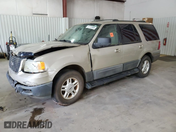 2004 Ford Expedition Special Service z VIN 1FMRU15W94LA96774, wystawiony jako Copart lot #51732085 z przebiegiem 249 080 mil mil oraz Szkoda całkowita • Salvage title. Historia ofert i sprzedaży dostępna na DreamBid. Obrazek 1.