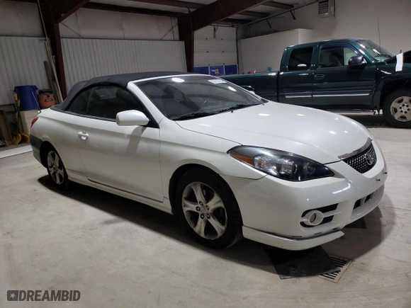 2008 Toyota Camry Solara SE with VIN 4T1FA38P18U140746, listed as a Copart auction lot 52743735 with 186,927 mi miles and Clean Title. Bid and sale history available at carsss.com. Image 4.