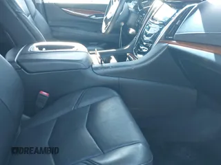 2017 Cadillac Escalade Luxury z VIN 1GYS3BKJ4HR348466, wystawiony jako IAAI lot #40900327 z przebiegiem 85 306 mil mil oraz . Historia ofert i sprzedaży dostępna na DreamBid. Obrazek 5.