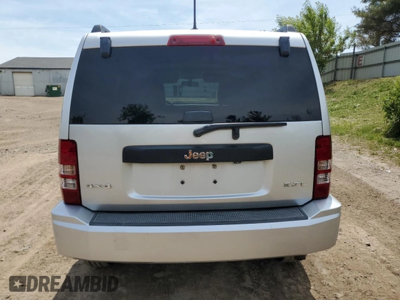 2008 Jeep Liberty Sport z VIN 1J8GN28KX8W265902, wystawiony jako Copart lot #59152005 z przebiegiem 113 905 mil mil oraz Czysty tytuł • Clean title. Historia ofert i sprzedaży dostępna na DreamBid. Obrazek 6.