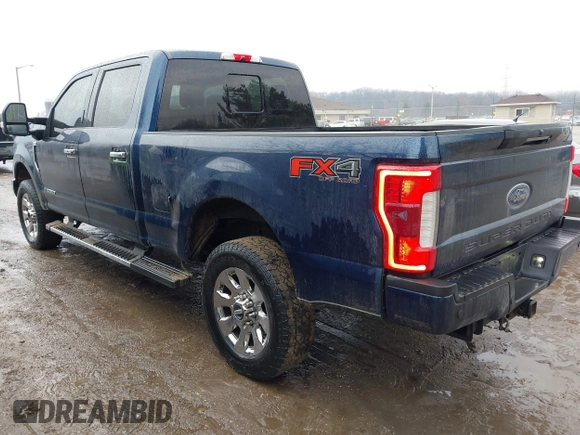 2018 Ford Super Duty F-250 SRW XL with VIN 1FT7W2BT5JEB05993, listed as a IAAI auction lot 41669673 with 130,623 mi miles. Bid and sale history available at carsss.com. Image 3.