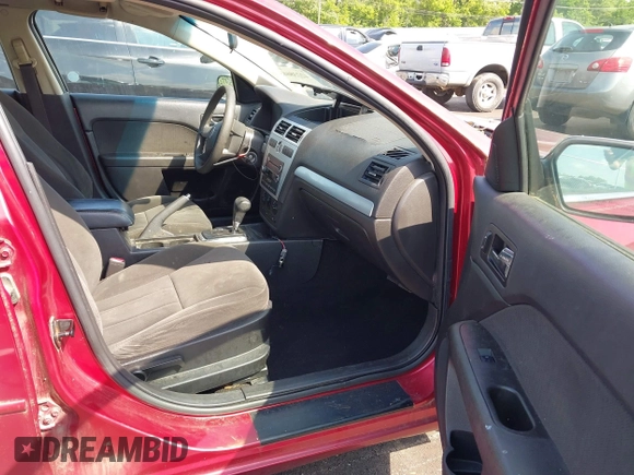 2007 Mercury Milan with VIN 3MEHM07Z67R607315, listed as a IAAI auction lot 42238665 with Not provided miles and . Bid and sale history available at DreamBid. Image 5.