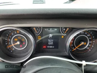 2018 Jeep Wrangler Unlimited Sport S с VIN 1C4HJXDG9JW320898, выставлен на аукционе Copart как лот 54693785 с пробегом 101 380 миль миль и Списание • Salvage title. История ставок и продаж доступна на DreamBid. Изображение 9.