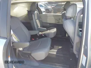 2022 Toyota Sienna XLE with VIN 5TDYRKEC1NS125049, listed as a IAAI auction lot 41984671 with 40,705 mi miles and . Bid and sale history available at DreamBid. Image 8.