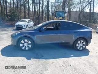2021 Tesla Model Y Long Range with VIN 5YJYGDEE4MF119249, listed as a IAAI auction lot 41764711 with 87,796 mi miles. Bid and sale history available at carsss.com. Image 15.