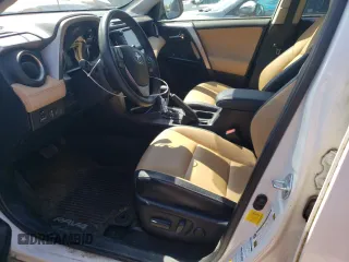 2016 Toyota RAV4 Limited z VIN JTMDJREVXGD058336, wystawiony jako Copart lot #54449295 z przebiegiem 108 837 mil mil oraz Szkoda całkowita • Salvage title. Historia ofert i sprzedaży dostępna na DreamBid. Obrazek 7.