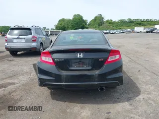 2013 Honda Civic Si с VIN 2HGFG4A52DH705702, выставлен на аукционе IAAI как лот 42355315 с пробегом 172 837 миль миль и . История ставок и продаж доступна на DreamBid. Изображение 17.