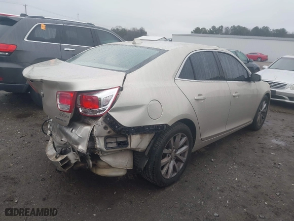 2013 Chevrolet Malibu LT with VIN 1G11E5SAXDF172380, listed as a IAAI auction lot 41535891 with 174,624 mi miles. Bid and sale history available at carsss.com. Image 4.