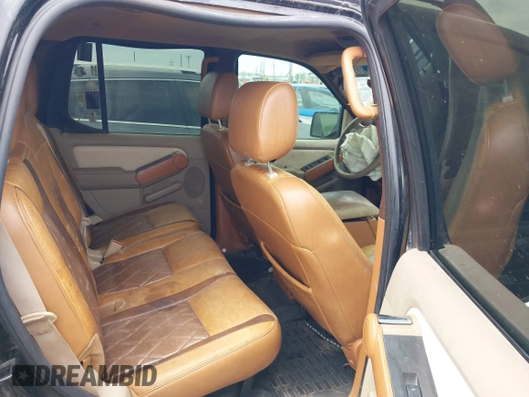 2007 Ford Explorer Sport Trac Limited с VIN 1FMEU33K27UA46873, выставлен на аукционе IAAI как лот 42061837 с пробегом Не указан миль и . История ставок и продаж доступна на DreamBid. Изображение 8.