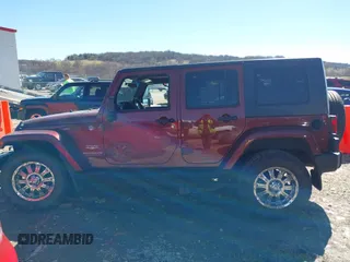 2008 Jeep Wrangler Unlimited Sahara с VIN 1J4GA59118L594851, выставлен на аукционе IAAI как лот 41643490 с пробегом 59 421 миль миль и . История ставок и продаж доступна на DreamBid. Изображение 15.