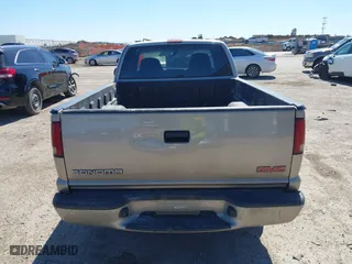 2001 GMC Sonoma SLS w/1SG Pkg with VIN 1GTCS19W218143006, listed as a IAAI auction lot 41754688 with 159,375 mi miles. Bid and sale history available at carsss.com. Image 16.