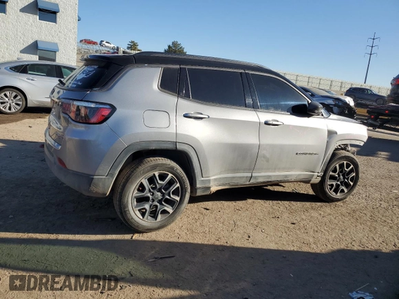 2019 Jeep Compass Trailhawk with VIN 3C4NJDDB8KT748104, listed as a Copart auction lot 87059844 with 112,934 mi miles and Salvage Title. Bid and sale history available at carsss.com. Image 3.