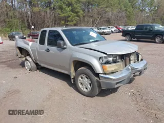 2005 GMC Canyon SLE Z71 with VIN 1GTDS196558220056, listed as a IAAI auction lot 39811631 with 274,702 mi miles. Bid and sale history available at carsss.com. Image 1.