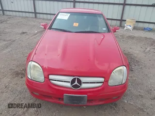 2001 Mercedes-Benz SLK 230/320 z VIN WDBKK65F31F223603, wystawiony jako IAAI lot #42307611 z przebiegiem 136 357 mil mil oraz . Historia ofert i sprzedaży dostępna na DreamBid. Obrazek 12.