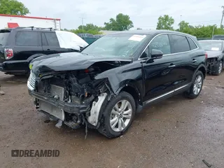 2018 Lincoln MKX Premiere z VIN 2LMPJ8JR0JBL20443, wystawiony jako IAAI lot #42300284 z przebiegiem 71 186 mil mil oraz . Historia ofert i sprzedaży dostępna na DreamBid. Obrazek 2.