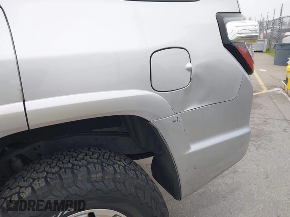 2010 Toyota 4Runner Trail with VIN JTEBU5JR3A5020489, listed as a IAAI auction lot 41255556 with 231,856 mi miles and . Bid and sale history available at DreamBid. Image 18.