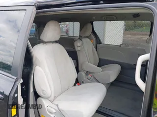 2013 Toyota Sienna LE AAS with VIN 5TDKK3DC8DS401419, listed as a IAAI auction lot 42007146 with 182,651 mi miles. Bid and sale history available at carsss.com. Image 8.