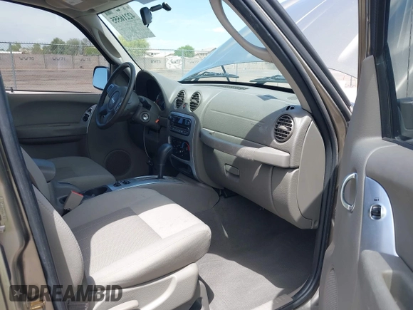 2007 Jeep Liberty Limited z VIN 1J4GK58K57W509255, wystawiony jako IAAI lot #42216555 z przebiegiem 29 090 mil mil oraz . Historia ofert i sprzedaży dostępna na DreamBid. Obrazek 5.