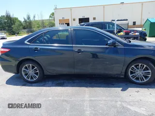 2015 Toyota Camry XLE with VIN 4T1BF1FK1FU072635, listed as a IAAI auction lot 42145826 with 101,633 mi miles. Bid and sale history available at carsss.com. Image 13.