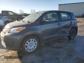 2011 Scion xD z VIN JTKKU4B48B1010947, wystawiony jako Copart lot #84696564 z przebiegiem 240 330 mil mil oraz Szkody całkowita. Historia ofert i sprzedaży dostępna na DreamBid. Obrazek 1.