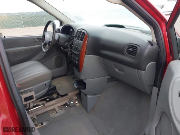 2006 Chrysler Town & Country LWB LX with VIN 2A4GP44R26R833530, listed as a IAAI auction lot 41776567 with 54,083 mi miles. Bid and sale history available at carsss.com. Image 5.