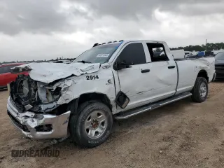 2024 Ram 2500 Tradesman z VIN 3C6UR5HL0RG152914, wystawiony jako Copart lot #54611945 z przebiegiem 25 660 mil mil oraz Szkoda całkowita • Salvage title. Historia ofert i sprzedaży dostępna na DreamBid. Obrazek 1.