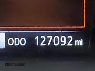 2017 Toyota Tacoma SR5 z VIN 3TMCZ5AN3HM059269, wystawiony jako IAAI lot #42231882 z przebiegiem 127 092 mil mil oraz . Historia ofert i sprzedaży dostępna na DreamBid. Obrazek 15.