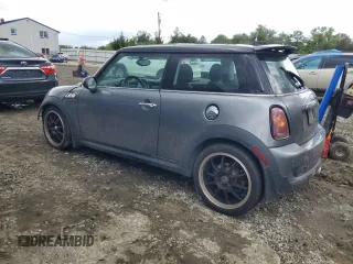 2007 MINI Hardtop S z VIN WMWMF73557TL90986, wystawiony jako Copart lot #57850585 z przebiegiem 185 423 mil mil oraz Szkoda całkowita • Salvage title. Historia ofert i sprzedaży dostępna na DreamBid. Obrazek 2.