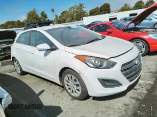 2016 Hyundai Elantra GT with VIN KMHD35LH1GU264415, listed as a Copart auction lot 66244884 with 104,293 mi miles and Clean Title. Bid and sale history available at carsss.com. Image 4.