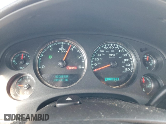 2008 GMC Yukon XL SLT with VIN 1GKFC16088R203521, listed as a Copart auction lot 45538025 with 136,944 mi miles and Salvage Title. Bid and sale history available at carsss.com. Image 9.