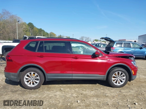 2019 Volkswagen Tiguan S с VIN 3VV0B7AX6KM095423, выставлен на аукционе IAAI как лот 41933684 с пробегом 82 615 миль миль и . История ставок и продаж доступна на DreamBid. Изображение 13.