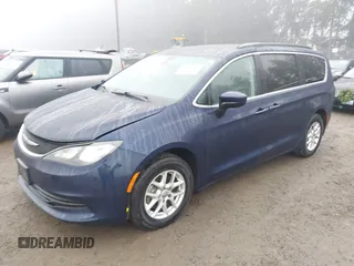 2020 Chrysler Voyager LX z VIN 2C4RC1CG6LR128508, wystawiony jako IAAI lot #41368776 z przebiegiem 60 156 mil mil oraz . Historia ofert i sprzedaży dostępna na DreamBid. Obrazek 18.