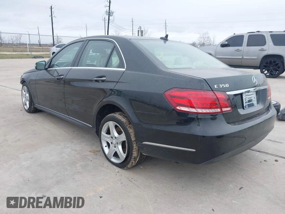 2014 Mercedes-Benz E-Class E 350 Sport with VIN WDDHF5KB2EA910687, listed as a IAAI auction lot 41576215 with 74,726 mi miles. Bid and sale history available at carsss.com. Image 3.