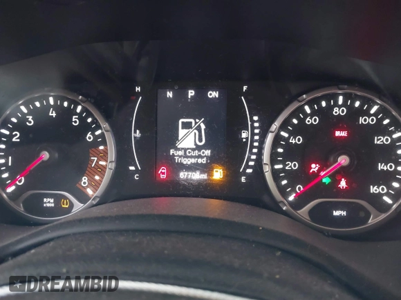 2020 Jeep Renegade Latitude with VIN ZACNJBBB7LPL94542, listed as a IAAI auction lot 41153749 with 67,706 mi miles. Bid and sale history available at carsss.com. Image 7.