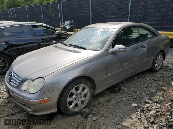 2004 Mercedes-Benz CLK 320 z VIN WDBTJ65J74F111113, wystawiony jako Copart lot #67283254 z przebiegiem 107 274 mil mil oraz Szkoda całkowita • Salvage title. Historia ofert i sprzedaży dostępna na DreamBid. Obrazek 1.